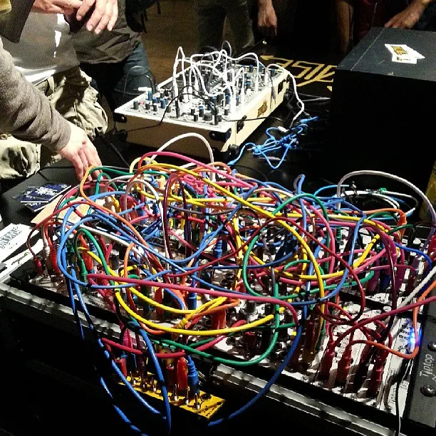 Reading the Crate: The Estate Sale Pros Who See Treasure in Tangled Cords